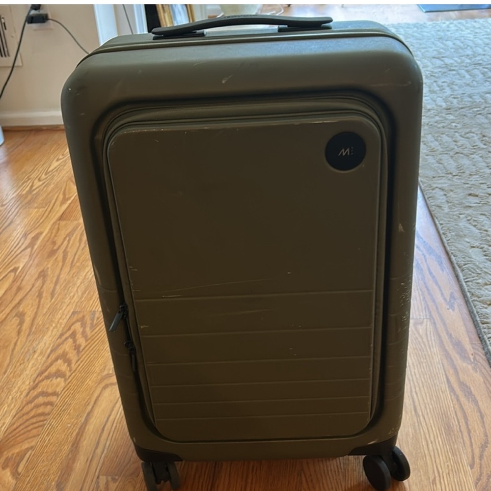 Monos Carry-On Pro Plus in Army Green